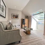 1 Bed In Ulverston Oc-85910 *