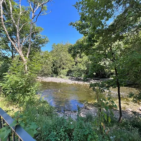 1 Bed In Newby Bridge 85910 *